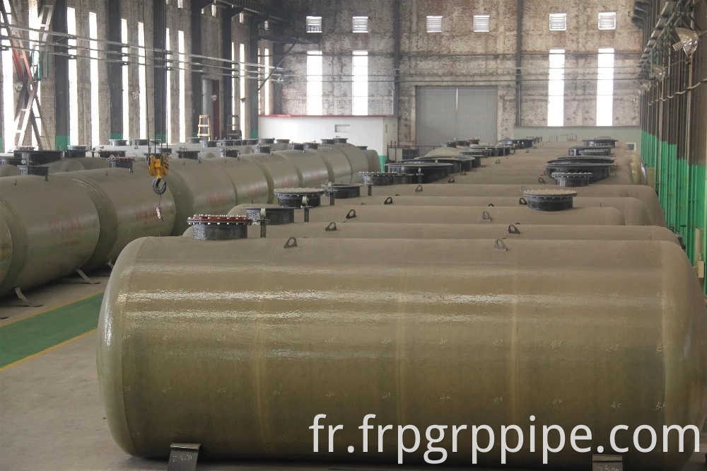 Réservoir de carburant souterrain pour la station de carburant